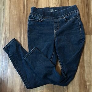Women's Signature Levi’s Dark Blue Jeans